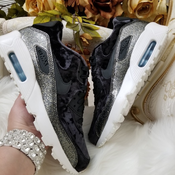 Nike Air Max 90 Pinnacle Velvet Shoes - Picture 3 of 8